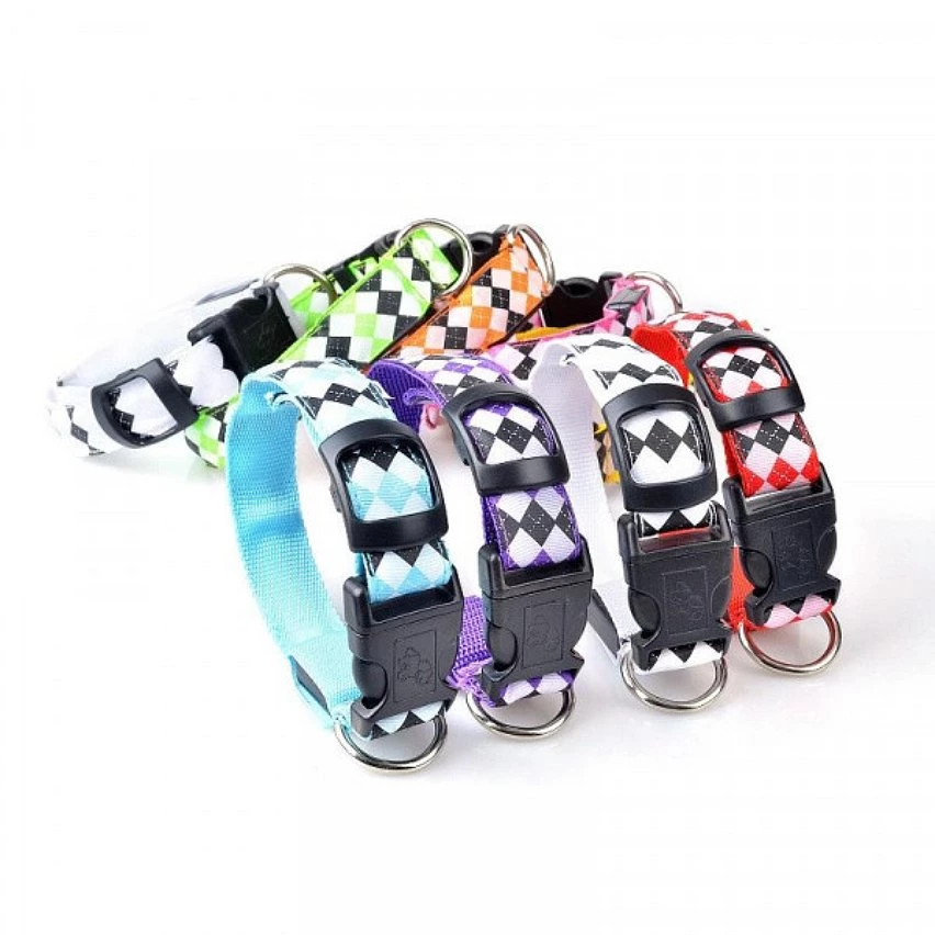 Promo ⌛ Wewoo Motif à carreaux Rechargeable LED Glow Light Leads Collier pour chien de compagnie petits chiens moyenstaille L vert 🧨 4 Promo ⌛ Wewoo Motif à carreaux Rechargeable LED Glow Light Leads Collier pour chien de compagnie petits chiens moyenstaille L vert 🧨 – Image 2